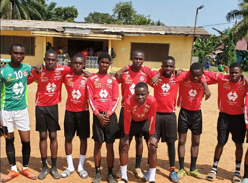 Aksla gir nytt liv i drakter i Liberia