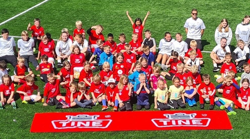 Stor suksess på Tine Fotballskole i juni!